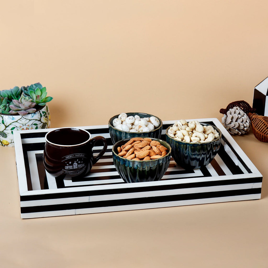 Black & White Concentric Decorative Tray